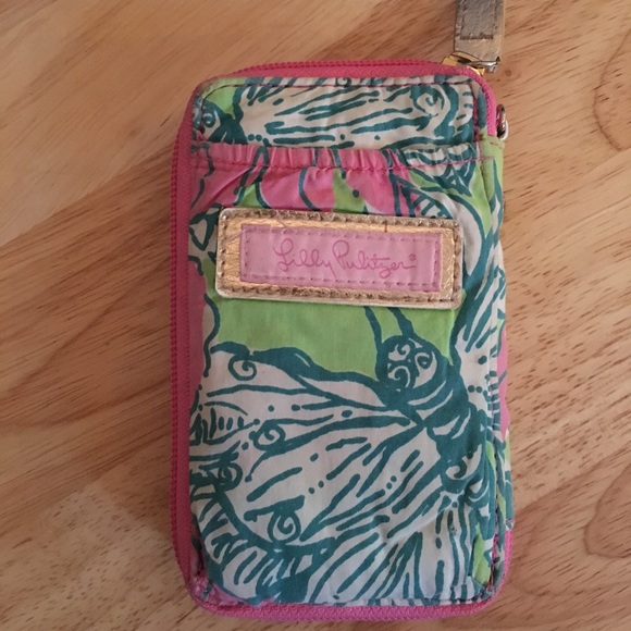 Lilly Pulitzer Handbags - Lilly Pulitzer Pink & Green Floral Wallet